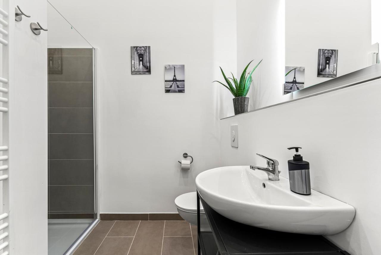 The Mierendorf Hinterhaus, 2 Bed Rooms Up To 4 People Berlim Exterior foto